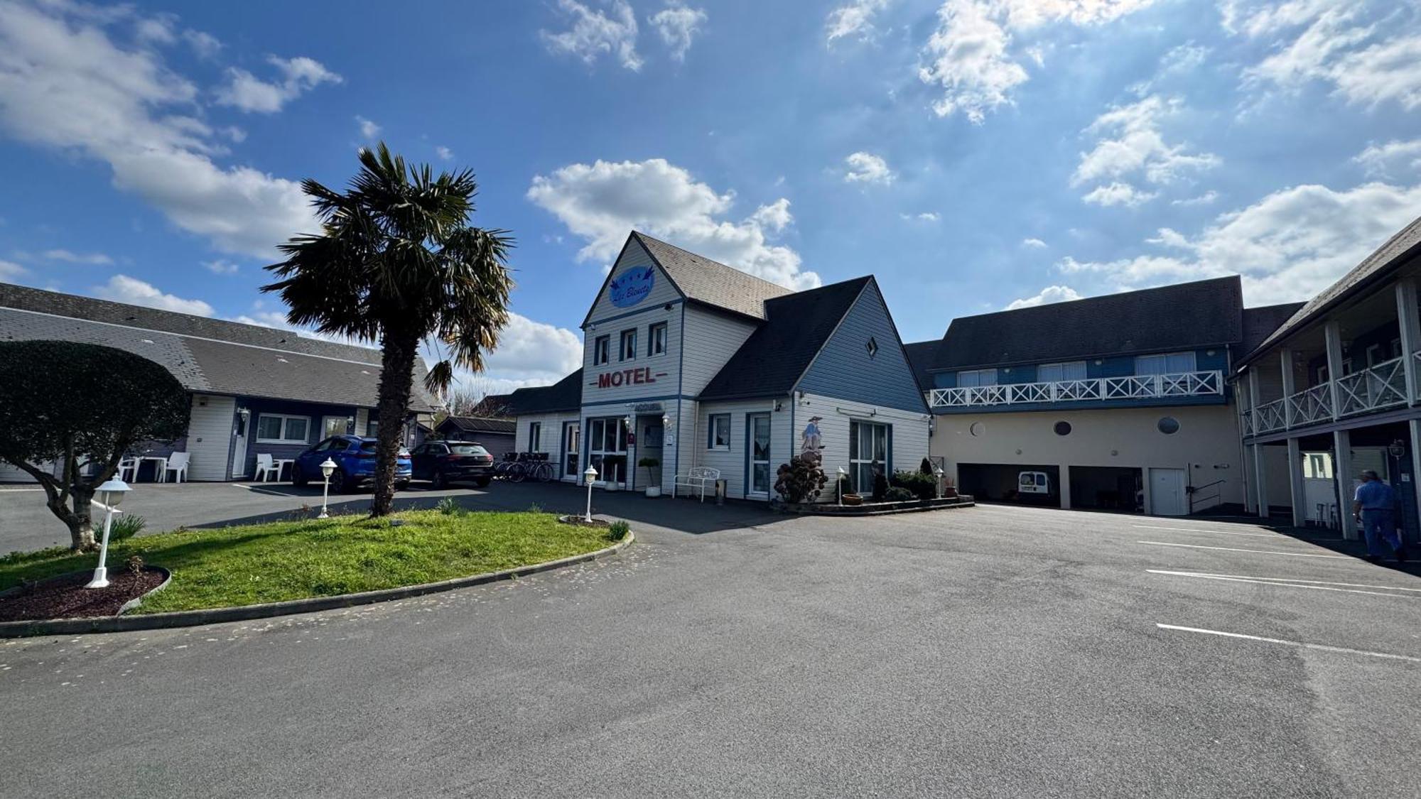 Contact Hotel - Motel Les Bleuets & Spa La Rivière-Saint-Sauveur Eksteriør bilde